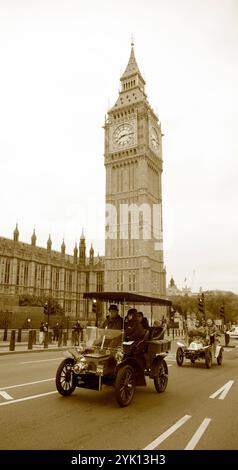 Sepia 1904 Cadillac London Nach Brighton Veteran Car Run Westminster Bridge London Stockfoto