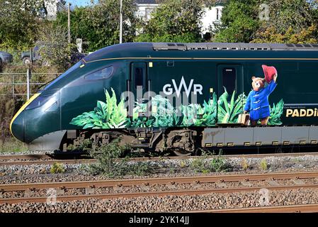 GWR Paddington in Peru bewarb die Veröffentlichung des dritten Paddington-Films, der hier am Bahnhof Totnes in South Devon zu sehen war. Stockfoto