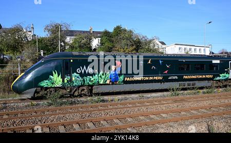 GWR Paddington in Peru bewarb die Veröffentlichung des dritten Paddington-Films, der hier am Bahnhof Totnes in South Devon zu sehen war. Stockfoto