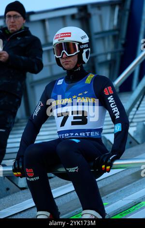 Hinterzarten, Deutschland. November 2024. Simon Vöhringer (SC Hinterzarten) beim DSV-Jugendcup/Deutschlandpokal Skisprung Hinterzarten 2024 Credit: dpa/Alamy Live News Stockfoto