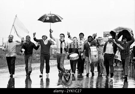 Argentinische Peronisten feiern Juan Domingo Perón Rückkehr nach Argentinien nach einem 17-jährigen Exil, Buenos Aires, Argentinien, 17. November 1972. Stockfoto