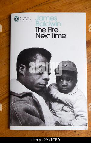 James Baldwin US-amerikanische Autorin, Buchcover „The Fire Next Time“, KATHY DEWITT Stockfoto