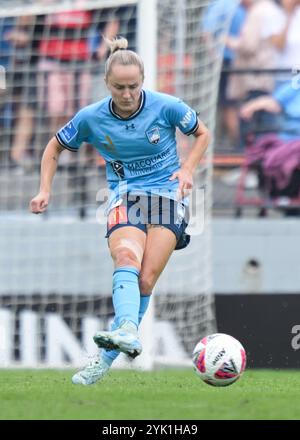 Lilyfield, Australien. November 2024. Faye Louise Bryson vom Sydney FC wurde während des Spiels der 3. Runde der Frauen in der A-League 2024/25 zwischen Sydney FC und Western Sydney Wanderers FC im Leichhardt Oval in Aktion genommen. Endstand Sydney FC 1:0 Western Sydney Wanderers. Quelle: SOPA Images Limited/Alamy Live News Stockfoto