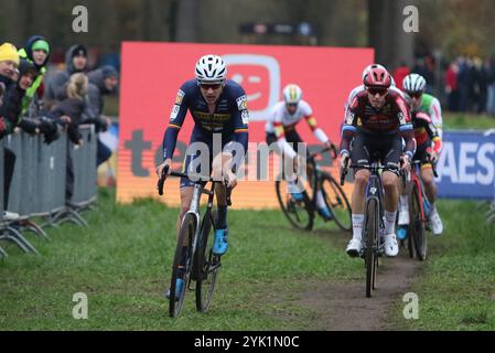 Merksplas, Belgien. November 2024. MERKSPLAS, BELGIEN - 16. NOVEMBER: Toon Aerts tritt am 16. November 2024 beim Cyclocross Merksplas in Merksplas an (Foto: Bart Hazen/Orange Pictures) Credit: Orange Pics BV/Alamy Live News Stockfoto
