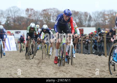 Merksplas, Belgien. November 2024. MERKSPLAS, BELGIEN - 16. NOVEMBER: PIM Ronhaar am 16. November 2024 beim Cyclocross Merksplas in Merksplas (Foto: Bart Hazen/Orange Pictures) Credit: Orange Pics BV/Alamy Live News Stockfoto