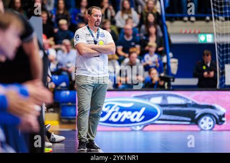 Lemgo, Deutschland. November 2024. Misha Kaufmann (ThSV Eisenach, Trainer) GER, TBV Lemgo Lippe vs. ThSV Eisenach, Handball, 1. Bundesliga, 10. Spieltag, Spielzeit 2024/2025, 16.11.2024 Foto: Eibner-Pressefoto/Jan Rollinger Credit: dpa/Alamy Live News Stockfoto