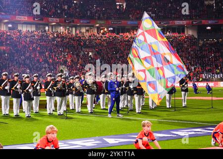 Amsterdam, Niederlande. November 2024. AMSTERDAM, NIEDERLANDE - 16. NOVEMBER: Flagge der Nations League winkt vor der UEFA Nations League 2024/25 Ein Spiel der Gruppe A3 zwischen den Niederlanden und Ungarn in der Johan Cruijff Arena am 16. November 2024 in Amsterdam, Niederlande. (Foto von Joris Verwijst/Orange Pictures) Credit: Orange Pics BV/Alamy Live News Stockfoto