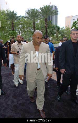 Der ehemalige Schwergewichtsmeister Mike Tyson bei den Source Hip-Hop Music Awards 2004 im James L. Knight Center in Miami, Florida. Leute: Mike Tyson Stockfoto