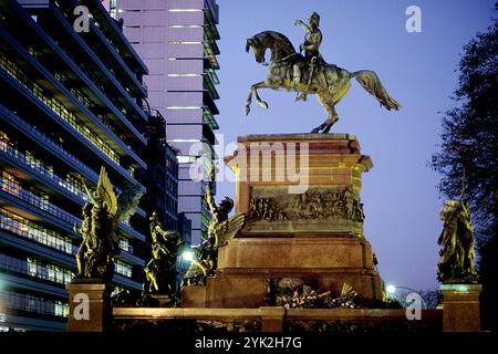 Denkmal für den Libertador General San Martín, von Frances Louis Joseph Daumes auf der Plaza San Martín. Buenos Aires, Argentinien Stockfoto