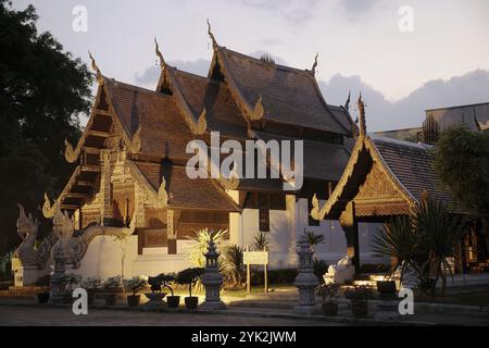 Thailand, Chiang Mai, Wat Chedi Luang buddhistischer Tempel Stockfoto