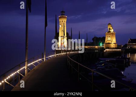 Deutschland, Bayern, Lindau Im Bodensee, Hafeneinfahrt Stockfoto