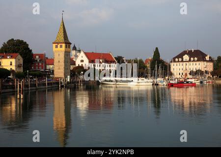 Deutschland, Bayern, Lindau Im Bodensee, Mangturm Turm, Hafen Stockfoto