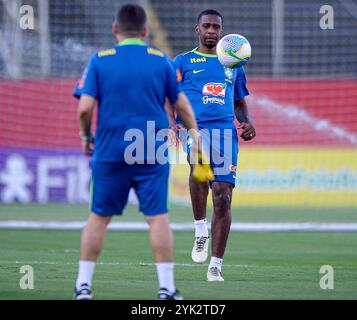 BA - SALVADOR - 11/16/2024 - BRASILIEN, TRAINING BEI BARRADAO, SALVADOR (BA) - Juan, brasilianischer Trainer, während des Trainings im Barradao-Stadion. Foto: Jhony Pinho/AGIF (Foto: Jhony Pinho/AGIF/SIPA USA) Stockfoto