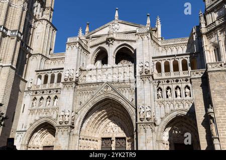 Die Primatiale Kathedrale der Heiligen Maria von Toledo, auch bekannt als Kathedrale von Toledo, ist eine römisch-katholische Kirche in Toledo, Spanien. Stockfoto