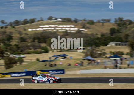 Bathurst, Australien, 10. November 2024. Josh Buchan fuhr für HMO Customer Racing Hyundai Elantra N während des Supercheap Auto Bathurst International am 10. November 2024 in Bathurst, Australien. Quelle: Ivan Glavas/Speed Media/Alamy Live News Stockfoto