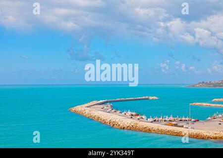 Sciacca Hafen und Küste, erhöhte Aussicht, Sciacca, Agrigento Bezirk, Sizilien, Italien Stockfoto