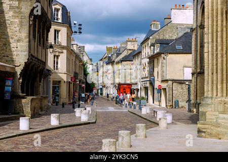 Rue du Bienvenu in der Altstadt von Bayeux in der Region Bessin im Departement Calvados in der Normandie in Frankreich Stockfoto