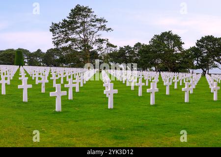 Der amerikanische Friedhof Saint-Laurent (Cimitière Americain, Cimitiere Americain, Normandie Amerikanischer Friedhof) in Colleville-sur-Mer am Omaha Beach an der Côt Stockfoto