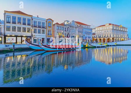 Aveiro Hauptkanal in der Dämmerung, Aveiro, Portugal Stockfoto