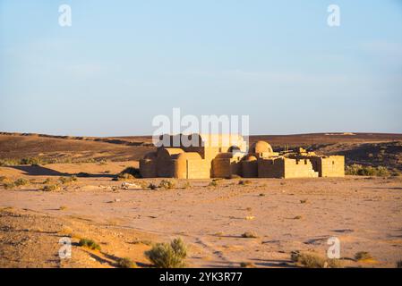 Qasr (oder Qusayr) Amra am Rande der Route 40, eines der „Schlösser der Wüste“, das von der UNESCO zum Weltkulturerbe erklärt wurde, Jordanien, Naher Osten, Southern Le Stockfoto