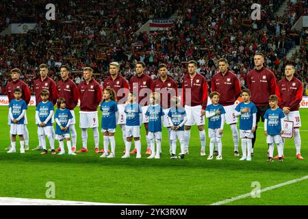 Porto, Portugal. November 2024. Team Polen während der UEFA Nations League, League-Phase, Fußballspiel am 5. Spieltag zwischen Portugal und Polen am 15. November 2024 im Estádio do Dragão in Porto, Portugal - Foto Jose Salgueiro/DPPI Credit: DPPI Media/Alamy Live News Stockfoto