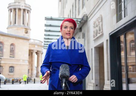 London, England, Großbritannien. November 2024. LOUISE HAIGH, Verkehrsministerin, wird vor der BBC gesehen, als sie am Sonntag mit Laura Kuenssberg Show auftritt. (Kreditbild: © Tayfun Salci/ZUMA Press Wire) NUR REDAKTIONELLE VERWENDUNG! Nicht für kommerzielle ZWECKE! Stockfoto