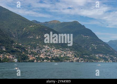 Ein Bild der Stadt Moltrasio am Comer See. Stockfoto