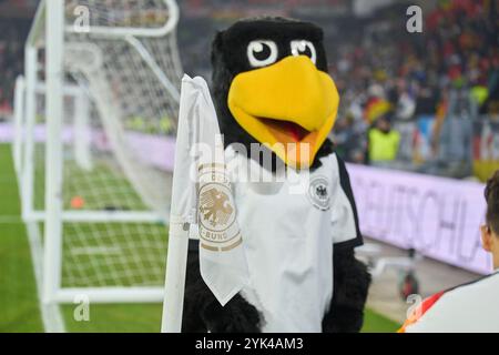 Freiburg, Deutschland. November 2024. DFB-Maskottchen PAULE, beim Spiel der UEFA Nations League 2024 DEUTSCHLAND - BOSNIEN HERZEGOWINA 7-0 in der Saison 2024/2025 am 16. November 2024 in Freiburg. Fotograf: ddp Images/STAR-Images Credit: ddp Media GmbH/Alamy Live News Stockfoto