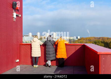 Baustelle am Hauptbahnhof Stuttgart. Stuttgart 21, S21. Aussichtsplattform auf dem ITS, Infoturm Stuttgart. // 16.11.2024: Stuttgart, Baden-Württemberg, Deutschland *** Baustelle am Stuttgarter Hauptbahnhof Stuttgart 21, Aussichtsplattform S21 am ITS, Stuttgarter Informationsturm 16 11 2024 Stuttgart, Baden Württemberg, Deutschland Stockfoto