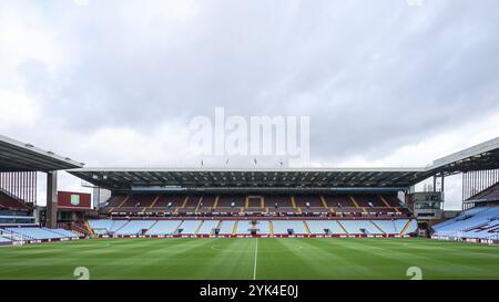 Birmingham, Großbritannien. November 2024. Ein allgemeiner Überblick über den Boden vor dem Spiel der Women's Super League zwischen Aston Villa Women und Crystal Palace Women im Villa Park, Birmingham, England am 17. November 2024. Foto von Stuart Leggett. Nur redaktionelle Verwendung, Lizenz für kommerzielle Nutzung erforderlich. Keine Verwendung bei Wetten, Spielen oder Publikationen eines einzelnen Clubs/einer Liga/eines Spielers. Quelle: UK Sports Pics Ltd/Alamy Live News Stockfoto