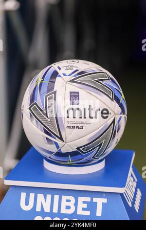 Leeds, Großbritannien. November 2024. Allgemeine Ansicht des Spielballs im Stadion in der Elland Road vor dem Spiel Leeds United Women gegen York City Ladies FA Women's National League Division One North in Elland Road, Leeds, England, Großbritannien am 17. November 2024 Credit: Every Second Media/Alamy Live News Stockfoto