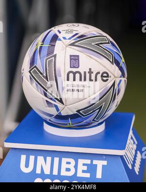 Leeds, Großbritannien. November 2024. Allgemeine Ansicht des Spielballs im Stadion in der Elland Road vor dem Spiel Leeds United Women gegen York City Ladies FA Women's National League Division One North in Elland Road, Leeds, England, Großbritannien am 17. November 2024 Credit: Every Second Media/Alamy Live News Stockfoto