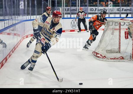 Will Weber (Schwenninger Wild Wings #78) Grizzlys Wolfsburg - vs. Schwenninger Wild Wings, Eishockey, PENNY DEL, Saison 2024/2025, 17.11.2024 Foto: Eibner-Pressefoto/Jan-Frederic Helbig Stockfoto