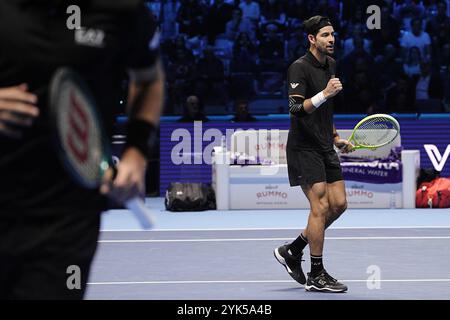 Torino, Italien. November 2024. Kevin Krawietz und Tim Puetz&#xa0; feiern nach dem Gewinn des Doppelfinalspiels der ATP World Tour Finals in der Inalpi Arena in Turin, Italien - Sport - Sonntag, 17. November 2024. (Foto: Marco Alpozzi/Lapresse) Credit: LaPresse/Alamy Live News Stockfoto