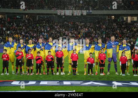 Die ukrainischen Spieler spielen die Nationalhymne vor dem Spiel der UEFA Nations League zwischen Georgien und der Ukraine in der AdjaraBet Arena 16, 2024. Stockfoto