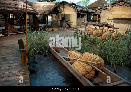 Ausstellung im Hiroshima Prefectural Museum of History, das den Lebensstil des Seto Inland Sea Village während der feudalen Zeit zeigt, Fukuyama, Hiroshima, Japan. Stockfoto