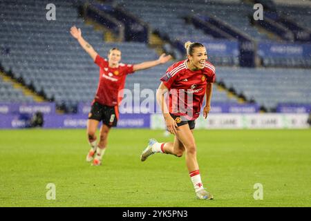 Leicester, Großbritannien. November 2024. Leicester, England, 16. November 2024: Celin Bizet (15 Manchester United) feiert das zweite Tor während des Spiels der Barclays Womens Super League zwischen Leicester City und Manchester United im King Power Stadium in Leicester, England (Natalie Mincher/SPP). /Alamy Live News Stockfoto