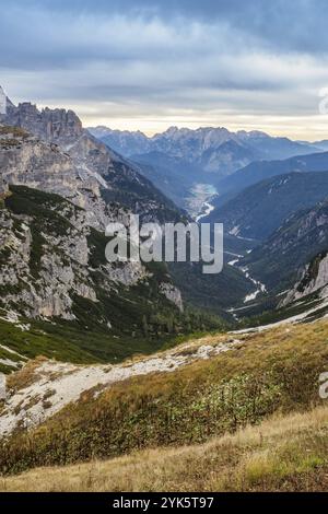 Malerische Landschaft der Dolomiten, Provinz Belluno, Dolomiti Alps, Italien, Europa Stockfoto