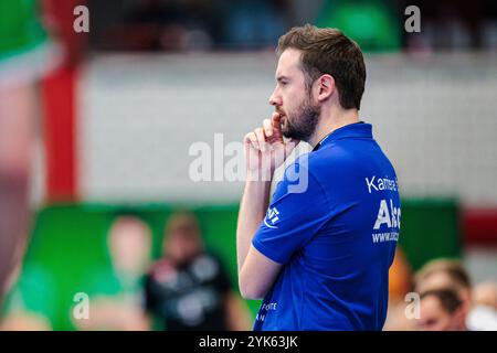 Lübecke, Deutschland. November 2024. Andre Lohrbach (TV Grosswallstadt, Trainer) GER, GWD Minden vs. TV Grosswallstadt, Handball, 2. Bundesliga, 11. Spieltag, Spielzeit 2024/2025, 17.11.2024 Foto: Eibner-Pressefoto/Jan Rollinger Credit: dpa/Alamy Live News Stockfoto