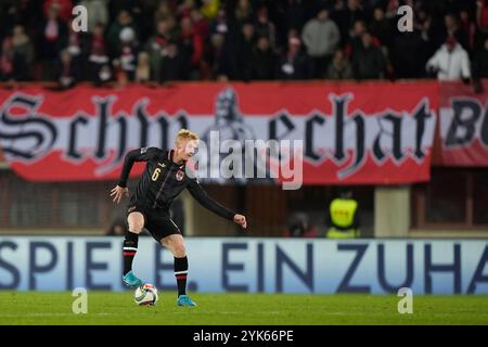 Linz, Österreich. November 2024. LINZ, ÖSTERREICH - 17. NOVEMBER: Nicolas Seiwald von Österreich während des Spiels der UEFA Nations League 2024/25 Liga B Gruppe B3 zwischen Österreich und Slowenien am 17. November 2024 in Wien, Österreich.241117 SEPA 19 041 - 20241117 PD8090 Credit: APA-PictureDesk/Alamy Live News Stockfoto