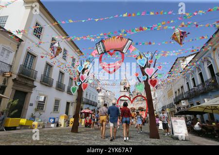 salvador, bahia, brasilien - 24. juni 2022: Dekoration des Pelourinho für die Feierlichkeiten von Sao Joao in der Stadt Salvador. Stockfoto