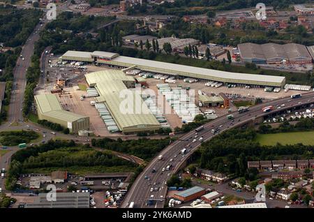 Luftaufnahme des Parceline Depots, das heute DPD in Roebuck ln, Smethwick, Birmingham, West Midlands, Großbritannien ist Stockfoto