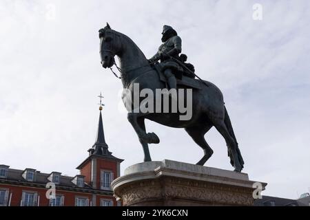 Reiterstatue von König Philipp III. Von Spanien, dem Plaza Mayor in Madrid, Spanien. Stockfoto