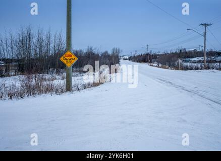 Hundeschlittenschild auf einer Straße in Yellowknife, Nordwest Territories, Kanada Stockfoto
