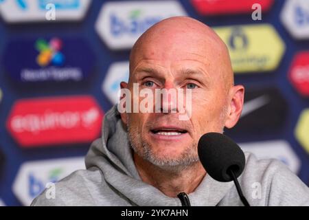 Oslo, Norwegen 20241117. Nationaltrainer Staale Solbakken während der Pressekonferenz nach dem Fußballspiel in der Nationalliga zwischen Norwegen und Kasachstan im Ullevaal-Stadion. Foto: Terje Pedersen / NTB Stockfoto