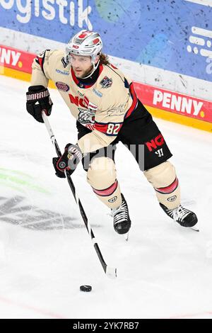 Eishockey DEL 24/25 - 17. Spieltag: Düsseldorfer EG vs Nürnberg Ice Tigers am 17.11.2024 im PSD Bank Dome in Düsseldorf Nürnbergs Hayden Shaw ( Nr.82) Foto: Osnapix Stockfoto