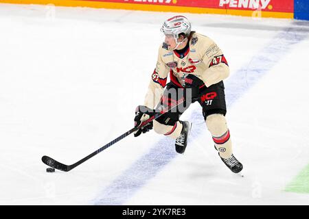 Eishockey DEL 24/25 - 17. Spieltag: Düsseldorfer EG vs Nürnberg Ice Tigers am 17.11.2024 im PSD Bank Dome in Düsseldorf Nürnbergs Owen Headrick ( Nr.47) Foto: Osnapix Stockfoto