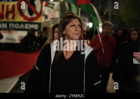 Athen, Athen, Griechenland. November 2024. Die Präsidentin der Partei Plefsi Eleftherias, Frau Zoe Konstantopoulou, auf dem marsch zum 51. Jahrestag des Polytechnischen Aufstandes am 17. November 2024. (Kreditbild: © Giorgos Arapekos/ZUMA Press Wire) NUR REDAKTIONELLE VERWENDUNG! Nicht für kommerzielle ZWECKE! Stockfoto