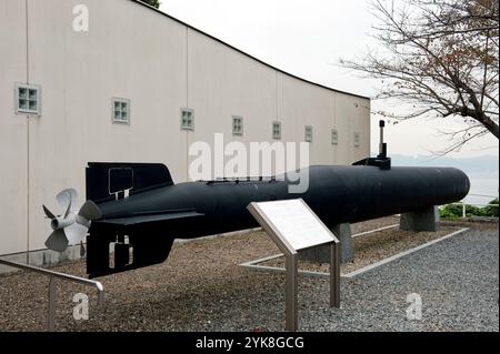 Das Kaiten Memorial Museum widmet sich dem Gedenken an die Männer der Kaiserlichen Marine, die während des Zweiten Weltkriegs bei Selbstmordattorpedos starben, Ozushima, Yamaguchi, Japan. Stockfoto