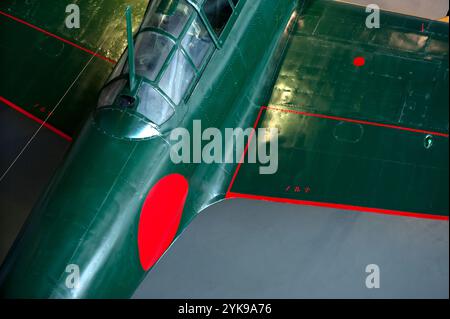 Das Kampfflugzeug Mitsubishi A6M Zero aus dem Zweiten Weltkrieg ist im Yamato Museum (Kure Maritime Museum) in Kure, Hiroshima, Japan ausgestellt. Stockfoto